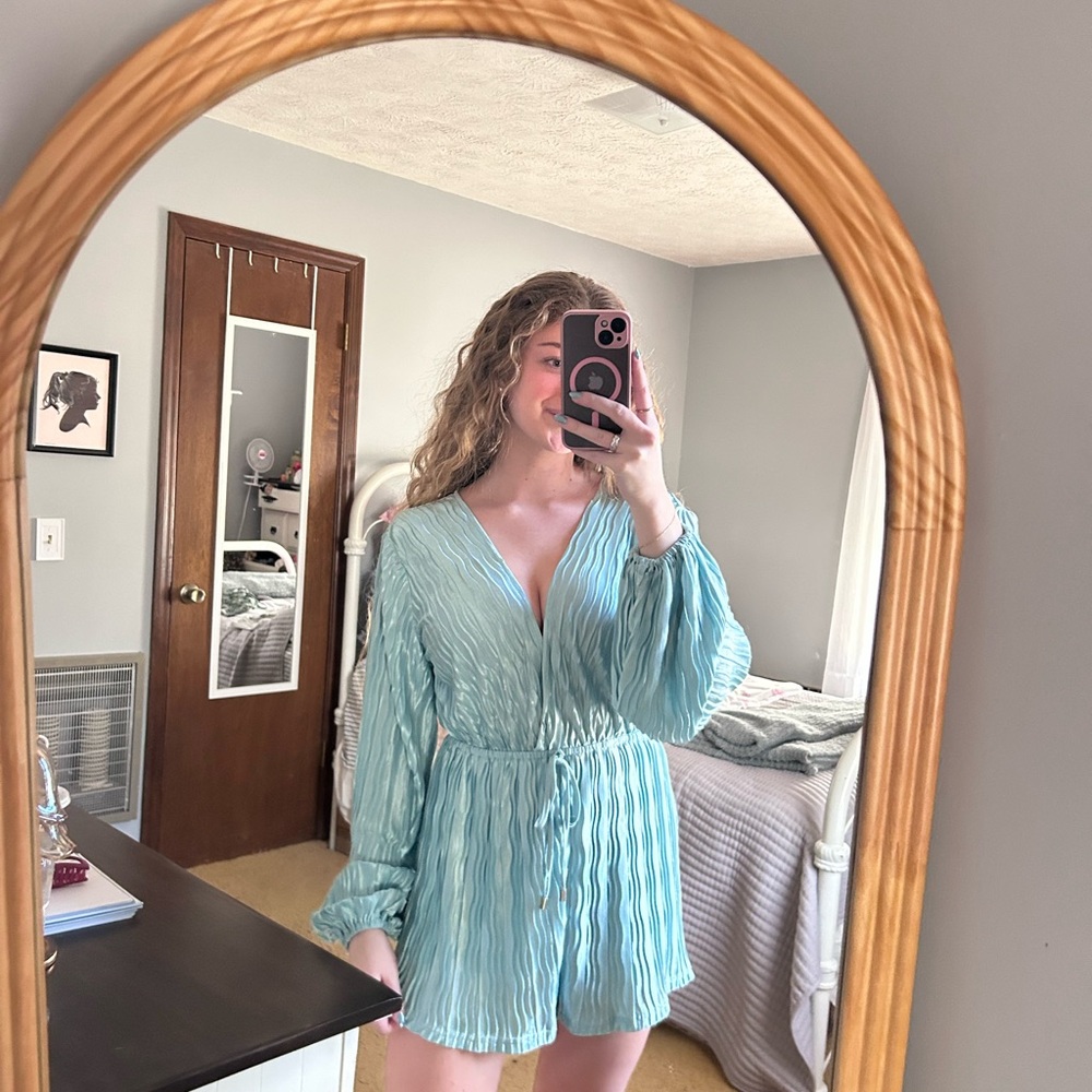 Summer/Spring Blue Romper - Picture 2 of 8